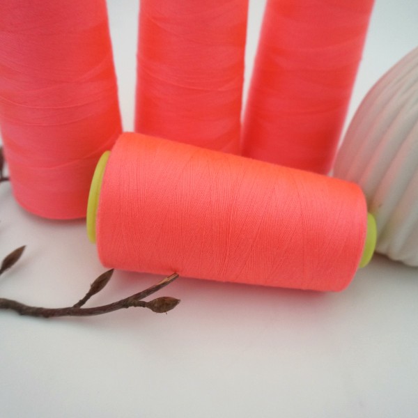 Overlock-Garn, 4 Konen, Neon-Pink, Paket, 4 x 3000 Yards