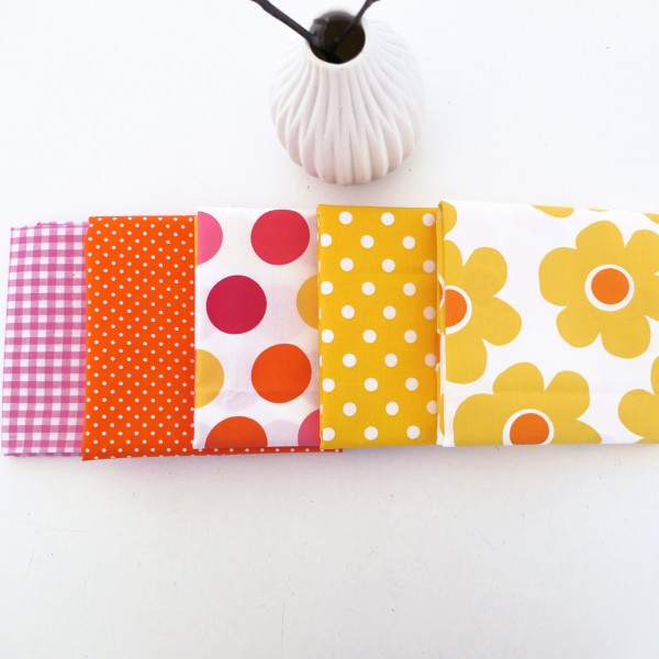 Stoffpaket Baumwolle, 5 x Fat Quarter, Blumen, Punkte, Karos, Patchwork
