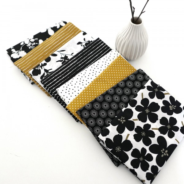 8 x Fat Quarter, Black, White, Mustard, Stoffpaket, Blüten, Kleckse, Linien, Baumwolle