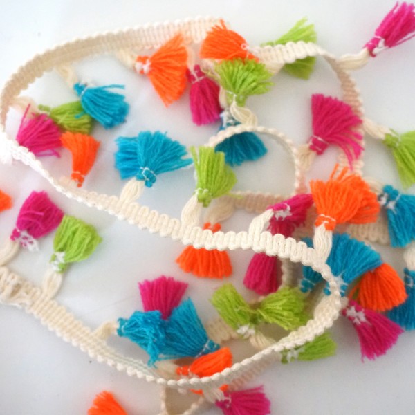 Quastenborte Bunt, Meterware, 4-farbig