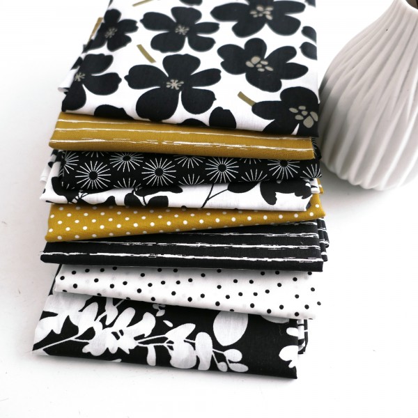 Stoffpaket Baumwolle, 8 x Fat Quarter, Black, White, Mustard, Blüten, Kleckse, Linien,