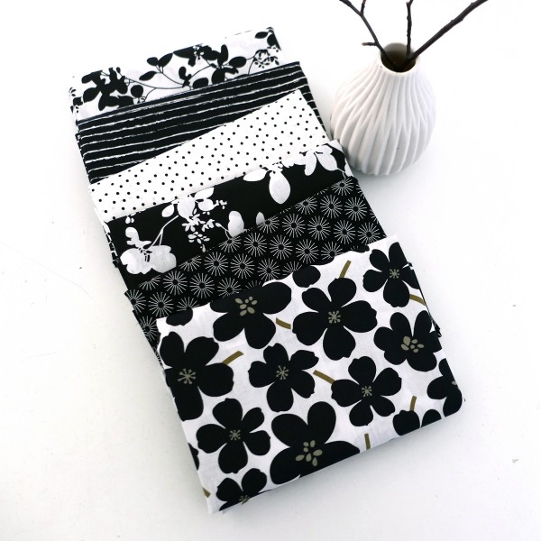 6 x Fat Quarter, Black&White Stoffpaket, Blüten, Kleckse, Linien, Baumwolle