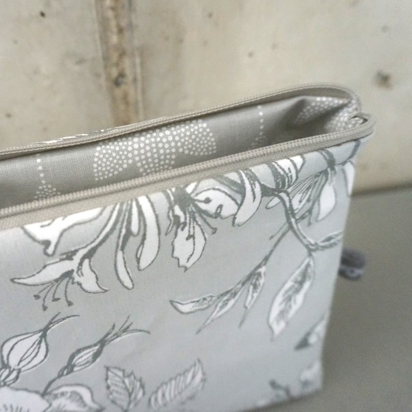 Kulturtasche und kleine Schminktasche im Set, Kirschblüte, Grau