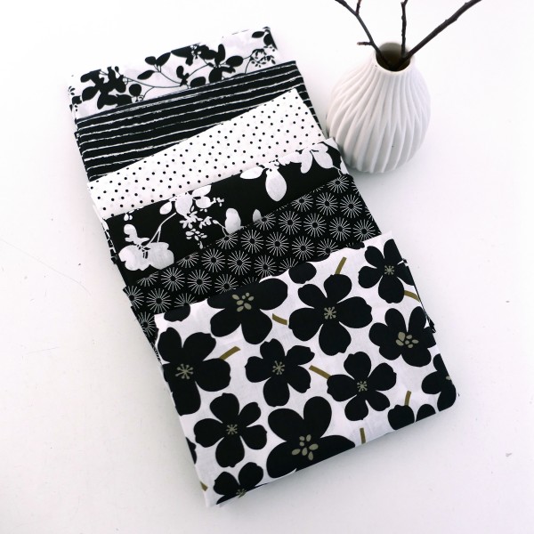 6 x Fat Quarter, Black&White Stoffpaket, Blüten, Kleckse, Linien, Baumwolle