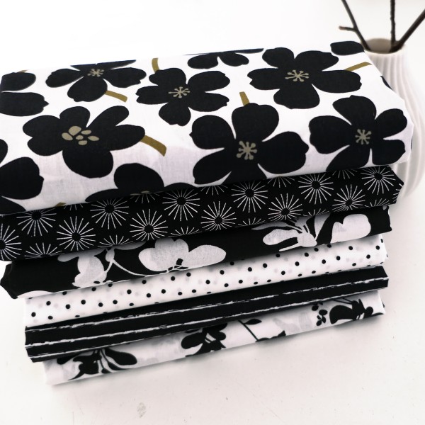 6 x Fat Quarter, Black&White Stoffpaket, Blüten, Kleckse, Linien, Baumwolle